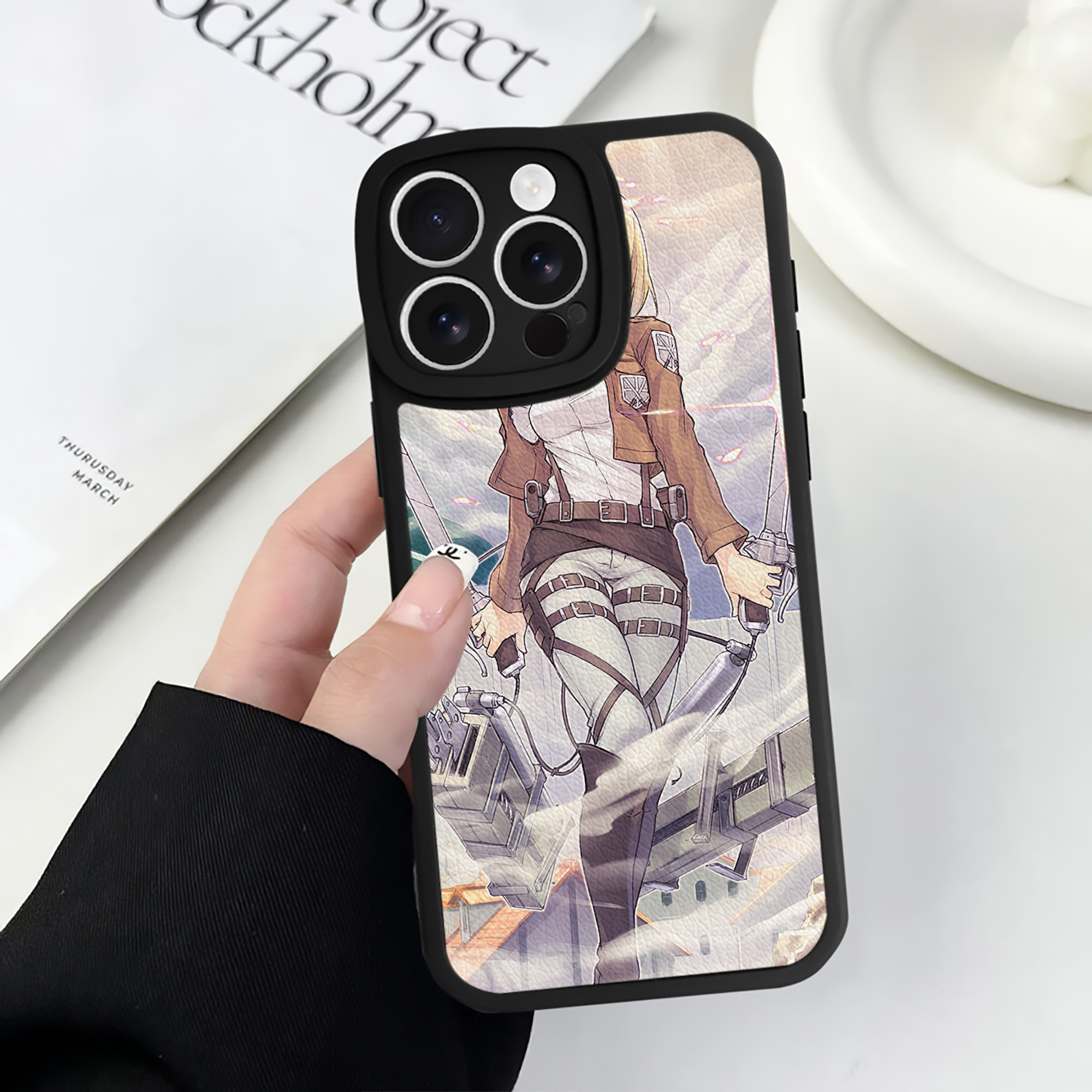 （画像用） 進撃の巨人 Attack on Titan 【iPhone 16シリーズ対応】シリコンスマホケース（レザー調） 材質：シリコン